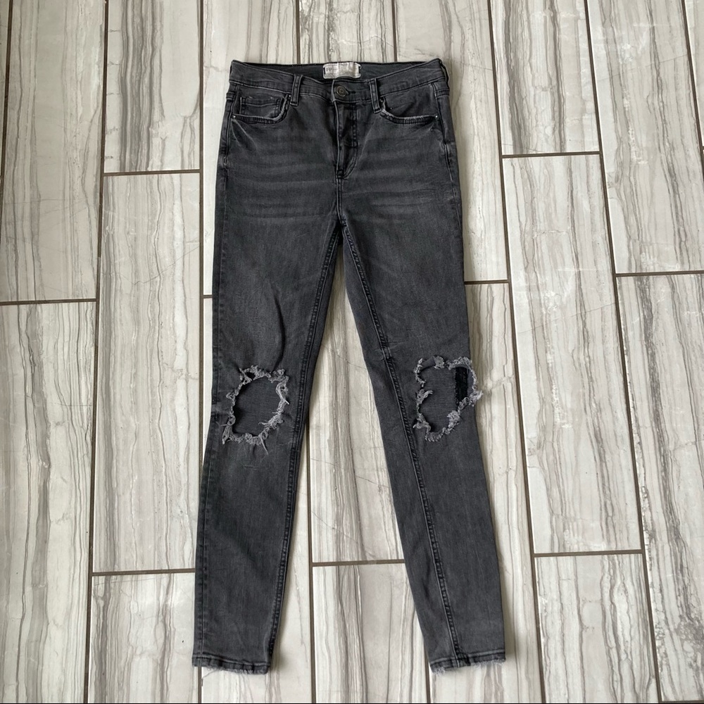 Free People distressed jeans. EUC